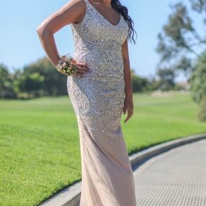 BEAUTIFUL beaded prom dress!!  intricate design